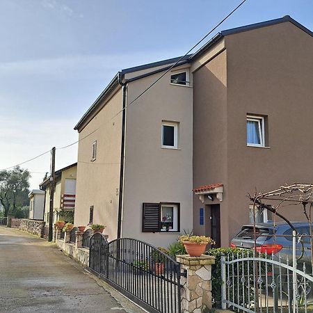 Apartmani Utmar ツレス エクステリア 写真
