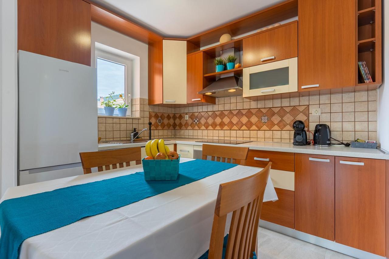 Apartmani Utmar ツレス エクステリア 写真