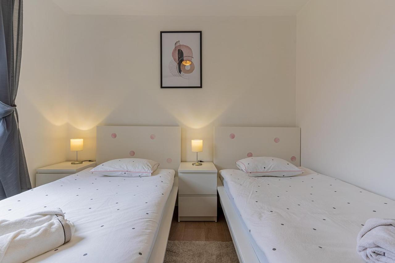 Apartmani Utmar ツレス エクステリア 写真