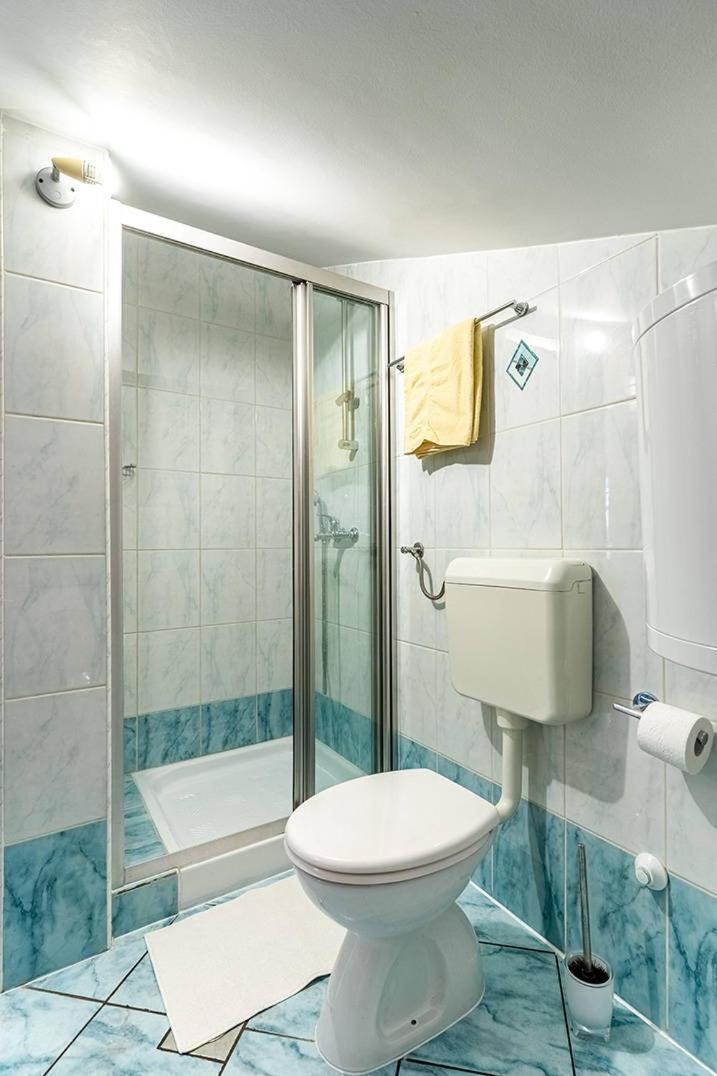 Apartmani Utmar ツレス エクステリア 写真
